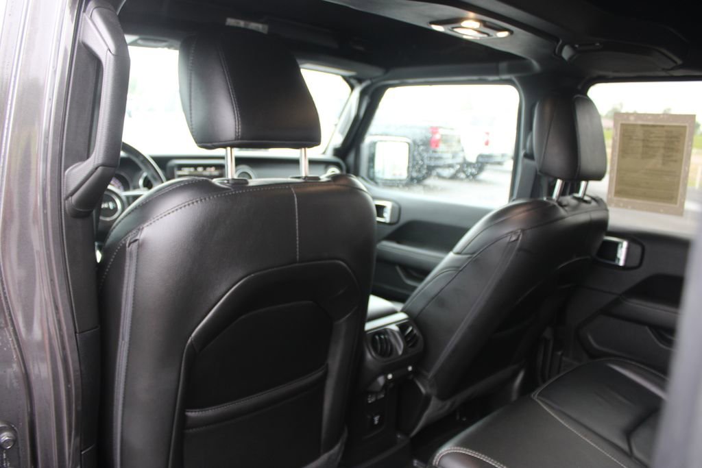 Used 2023 Jeep Wrangler Unlimited Sahara w/ Cold Weather Group AWD/4WD image 26