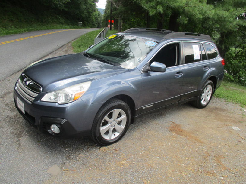 Used 2013 Subaru Outback 2.5i Premium w/ Popular Pkg 1A AWD/4WD image 1
