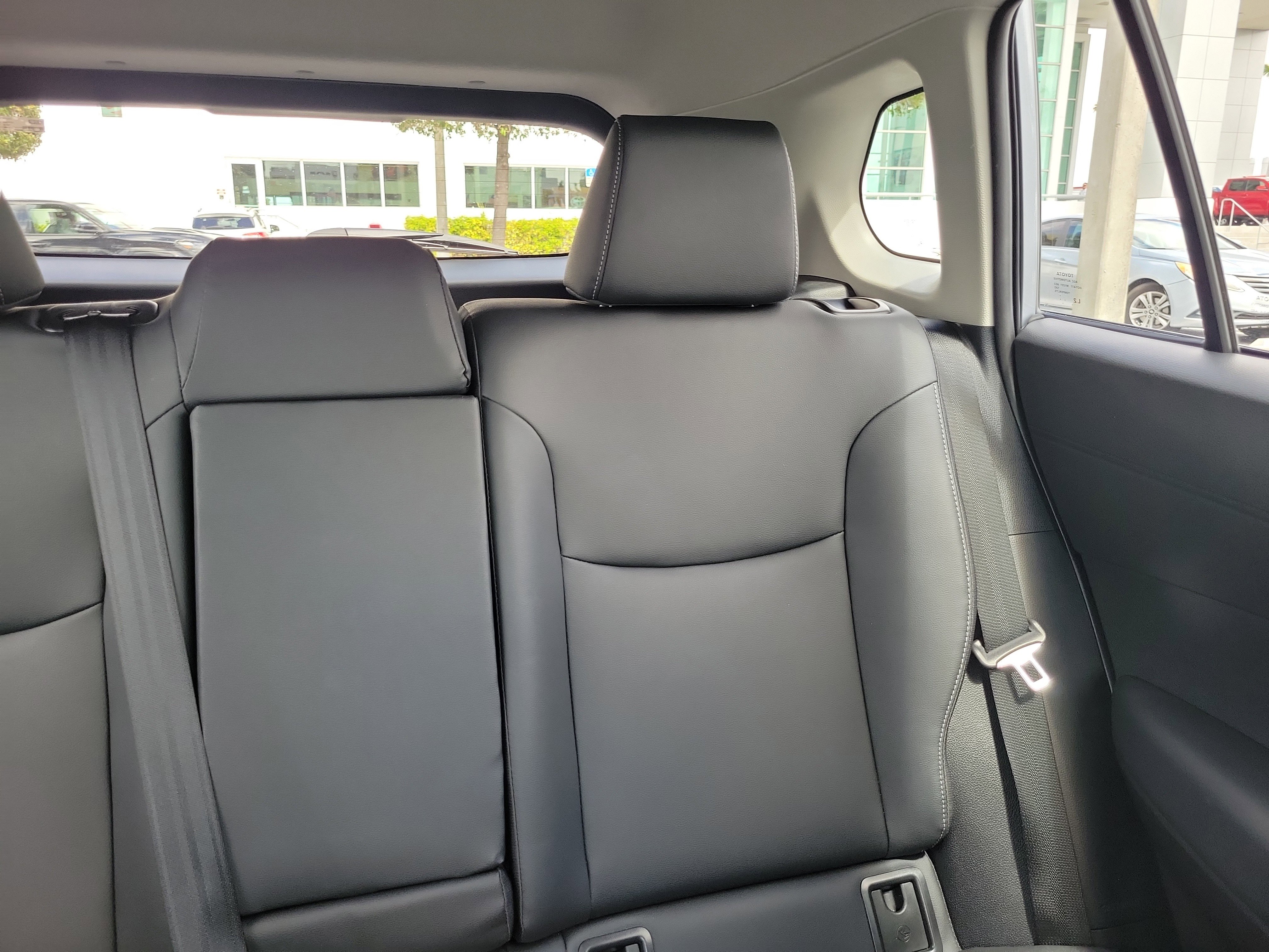 Used 2025 Toyota Corolla Cross XLE w/ Convenience Package image 22