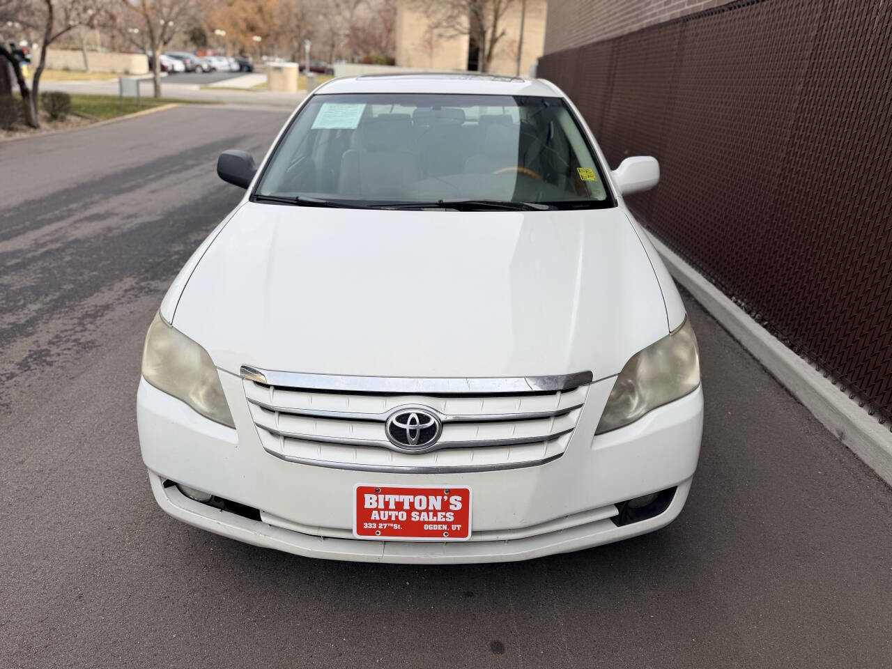 Used 2007 Toyota Avalon Limited image 3