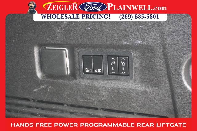 Used 2021 GMC Yukon AT4 w/ AT4 Premium Plus Package image 12