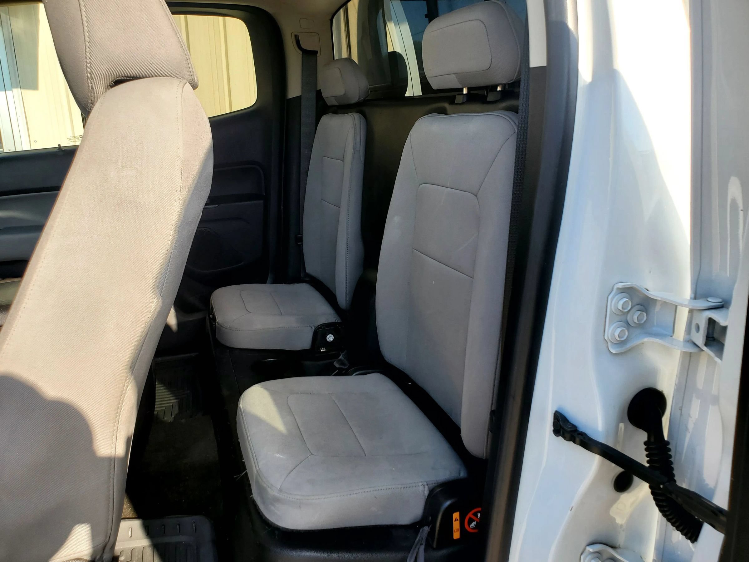 Used 2018 Chevrolet Colorado W/T RWD image 26