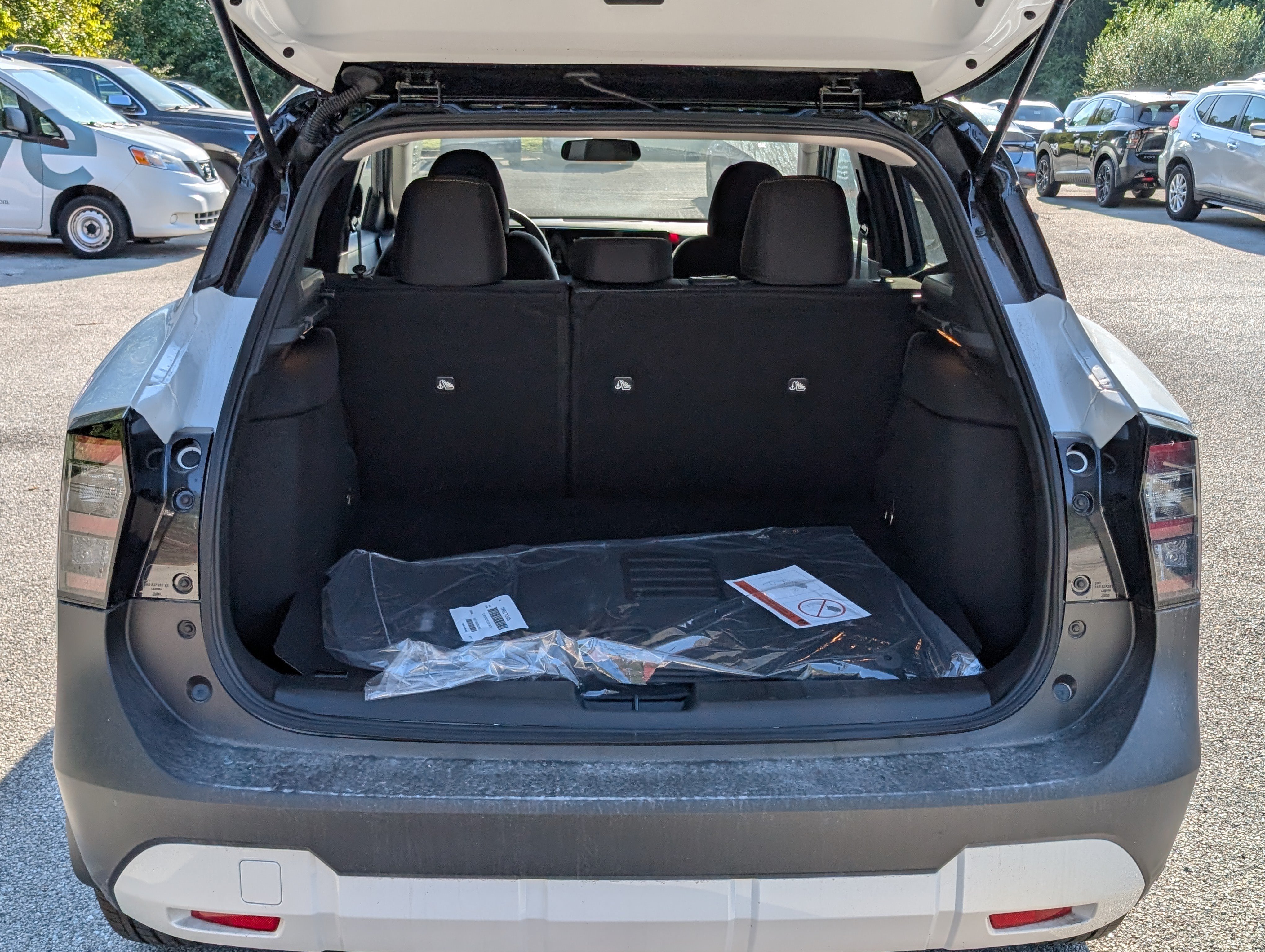 New 2027 Nissan Kicks SV w/ SV Premium Package AWD/4WD image 9