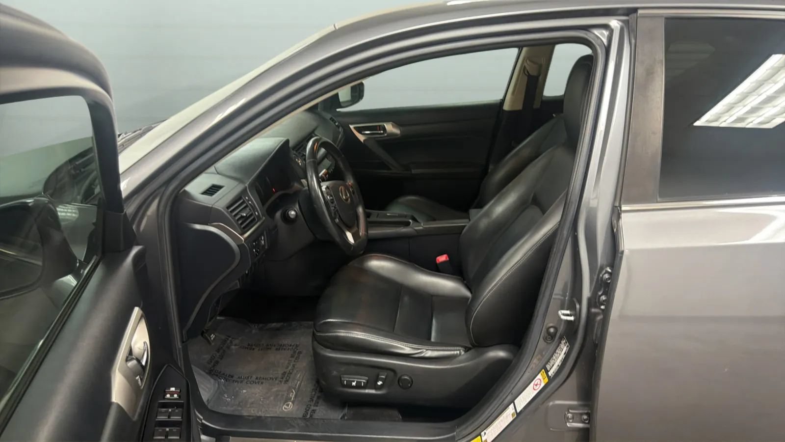 Used 2015 Lexus CT 200h FWD image 20