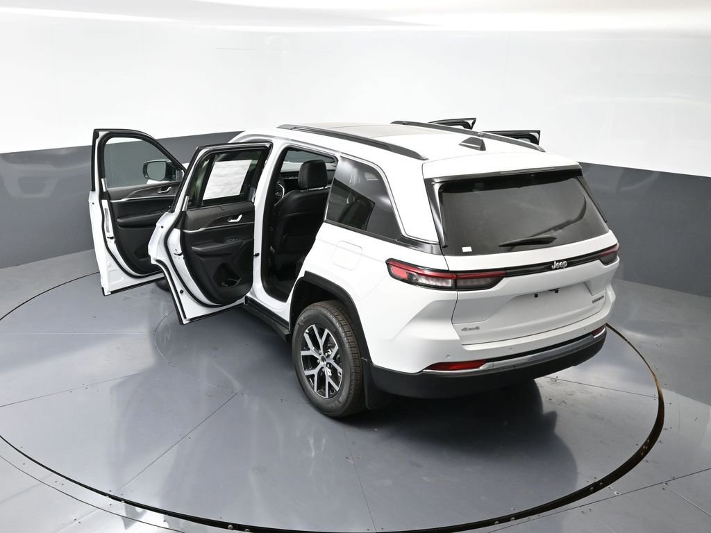 New 2025 Jeep Grand Cherokee Limited w/ Luxury Tech Group II image 45