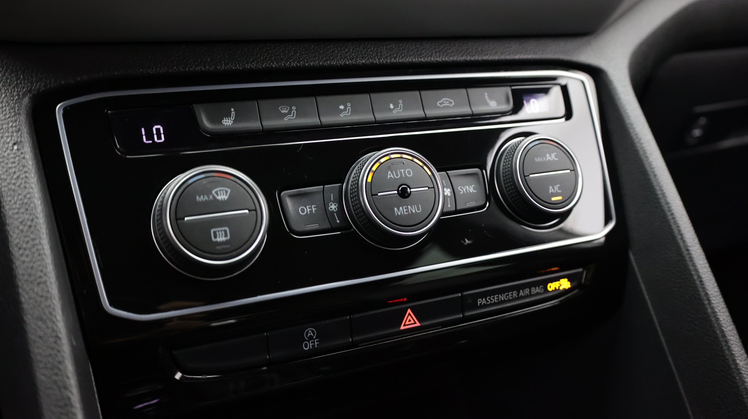 Used 2023 Volkswagen Atlas Cross Sport SE FWD image 16