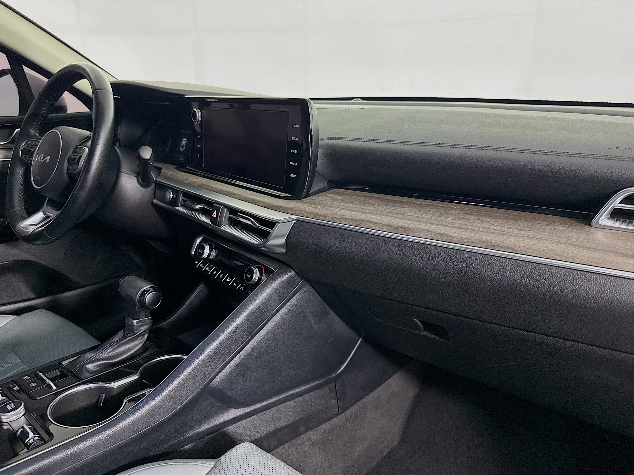 Used 2023 Kia K5 EX image 29