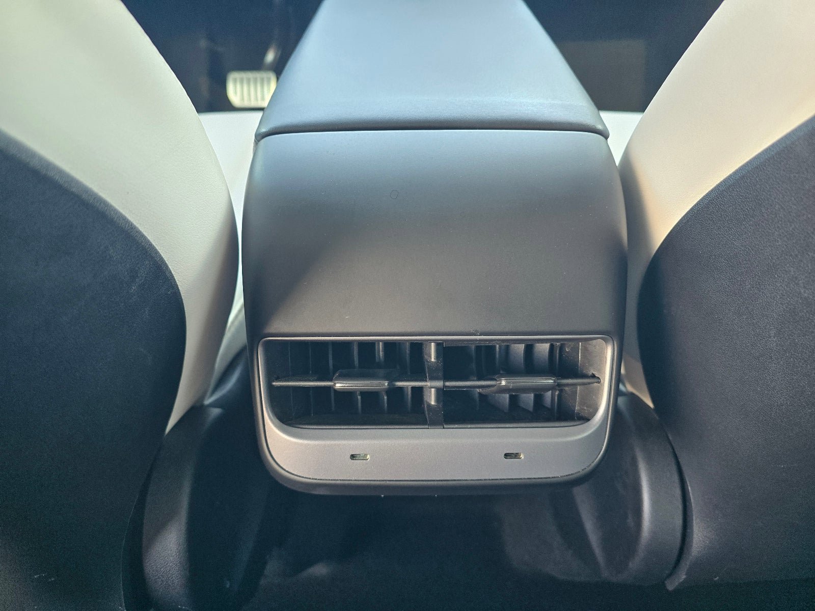 Used 2023 Tesla Model Y Performance AWD/4WD image 23