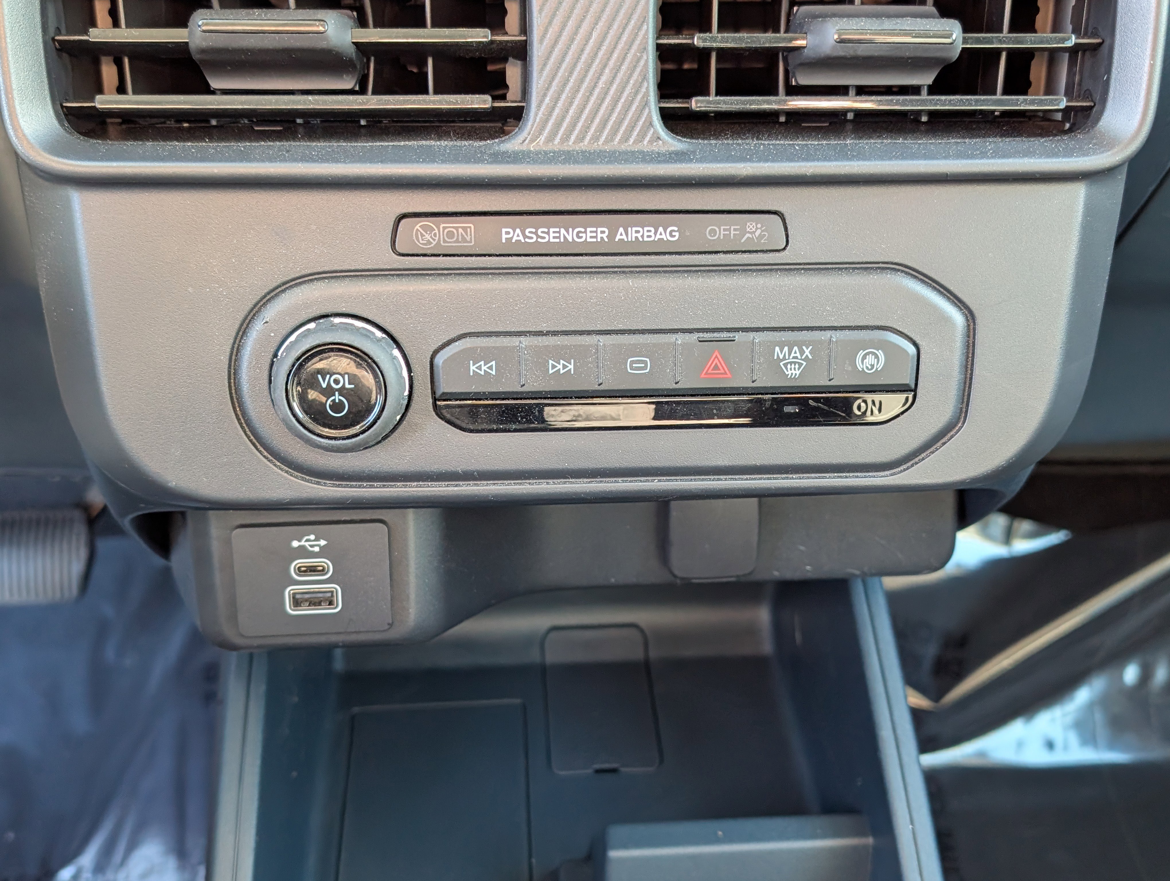 Certified 2025 Ford Maverick XL w/ Equipment Group 102A image 23