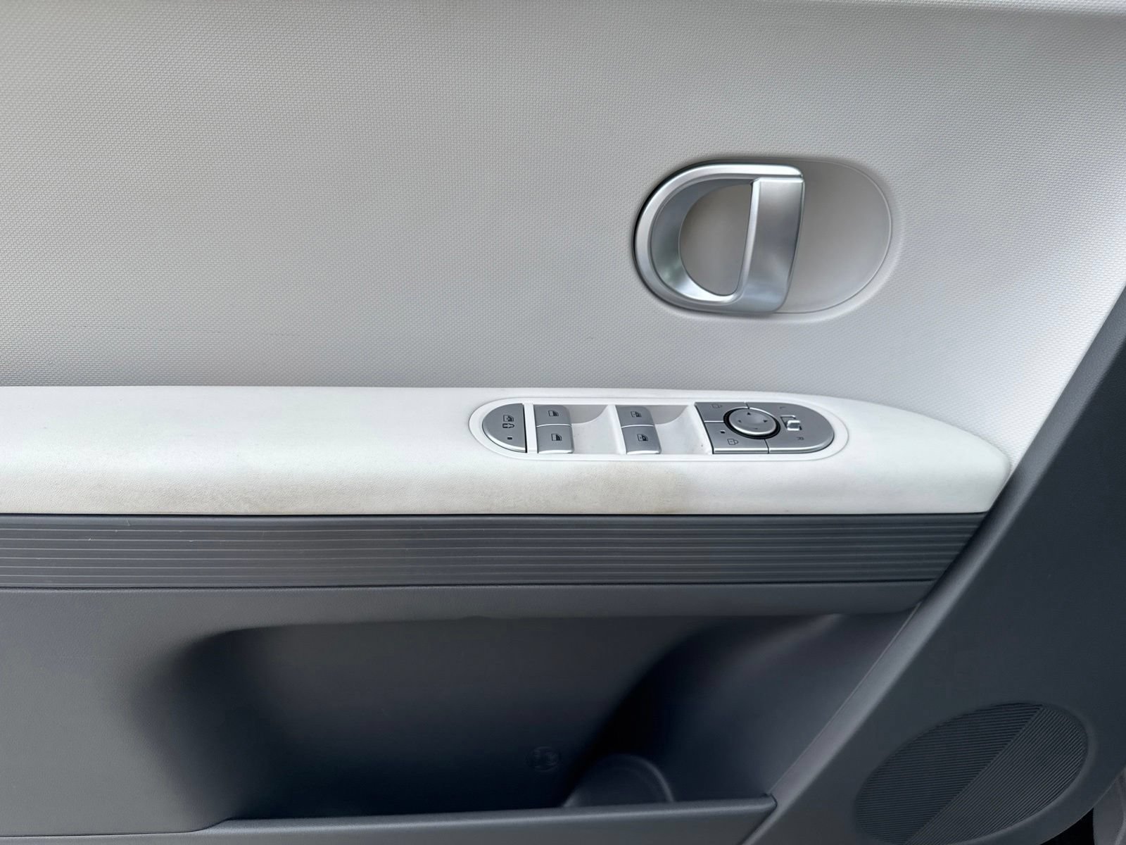 Certified 2024 Hyundai Ioniq 5 SEL AWD/4WD image 17