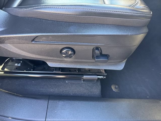 Used 2023 Alfa Romeo Stelvio Ti AWD/4WD image 17
