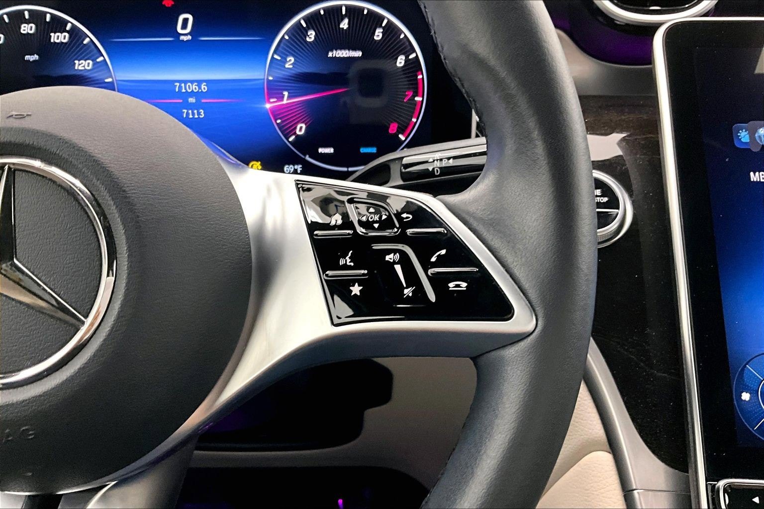 Certified 2023 Mercedes-Benz GLC 300 image 21