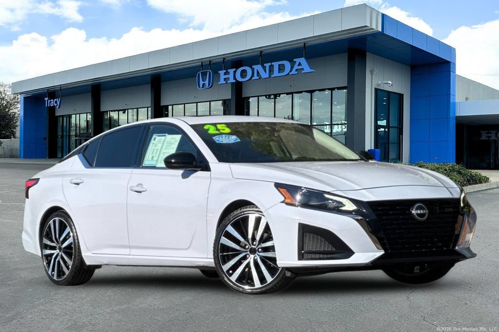 Used 2025 Nissan Altima 2.5 SR w/ SR Premium Package