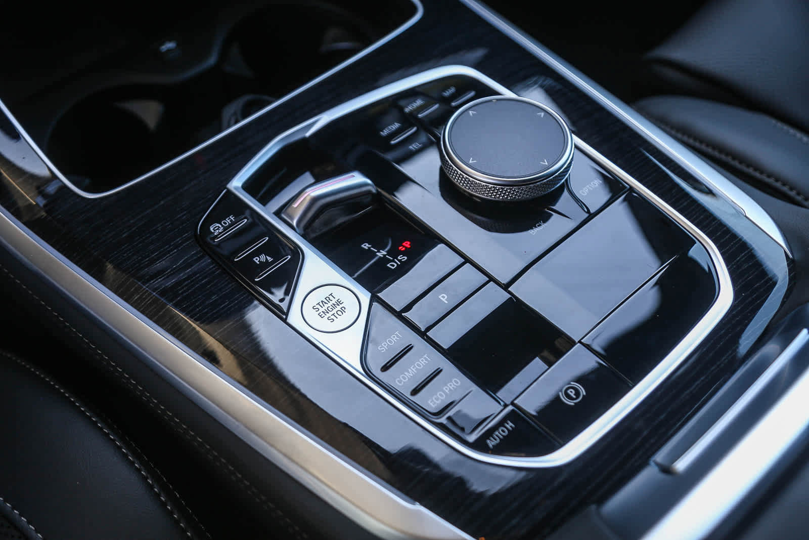 Used 2026 BMW X5 sDrive40i w/ M Sport Package image 16