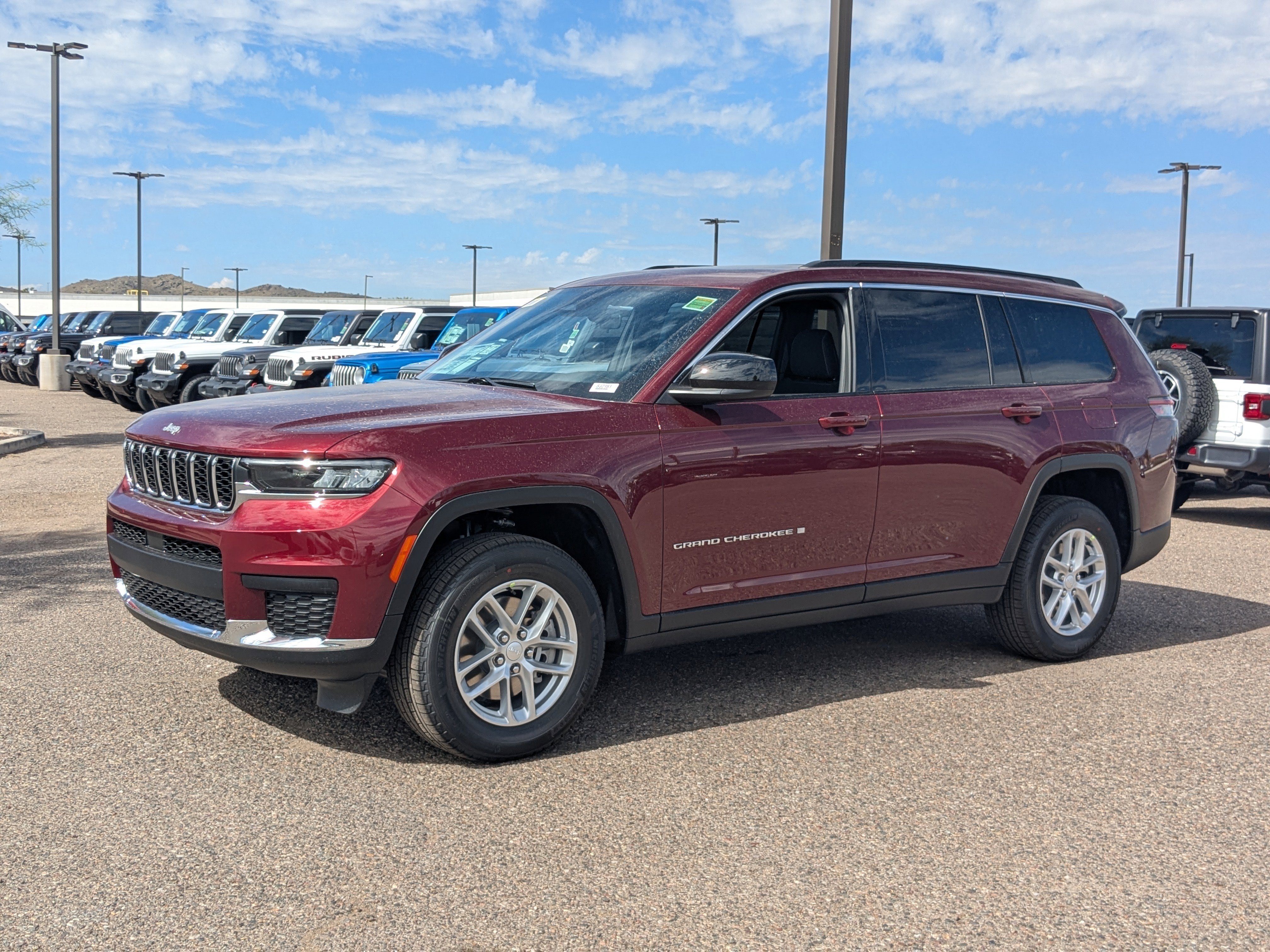 New 2025 Jeep Grand Cherokee L Laredo image 2