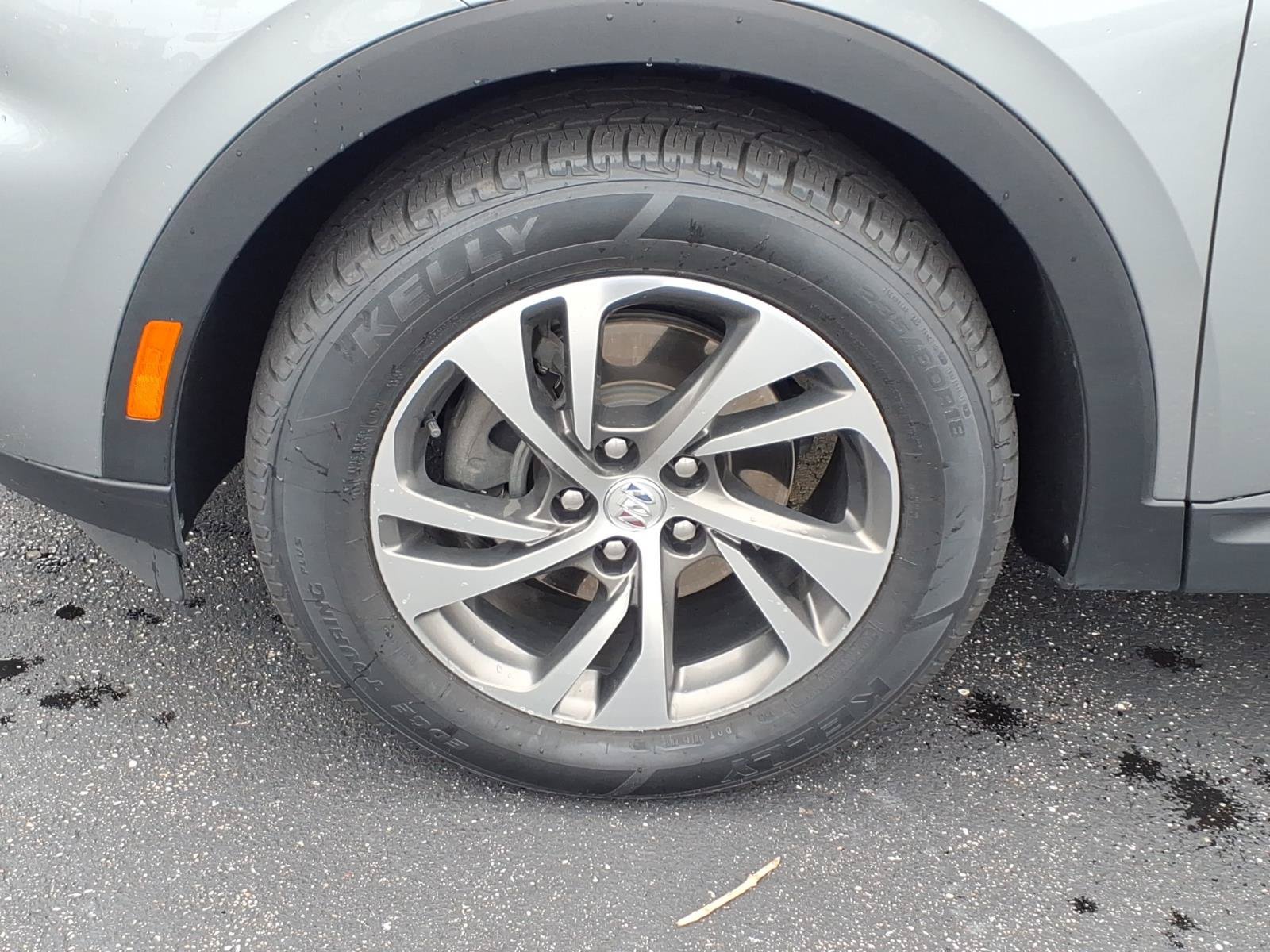 Used 2023 Buick Envision Essence FWD image 31