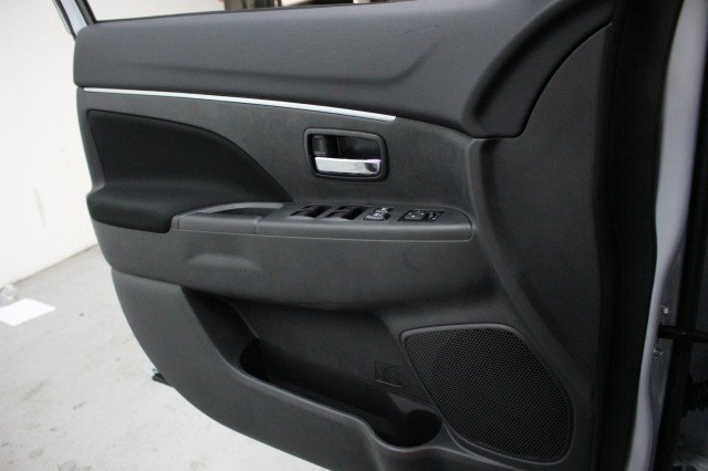 New 2025 Mitsubishi Outlander Sport ES image 17