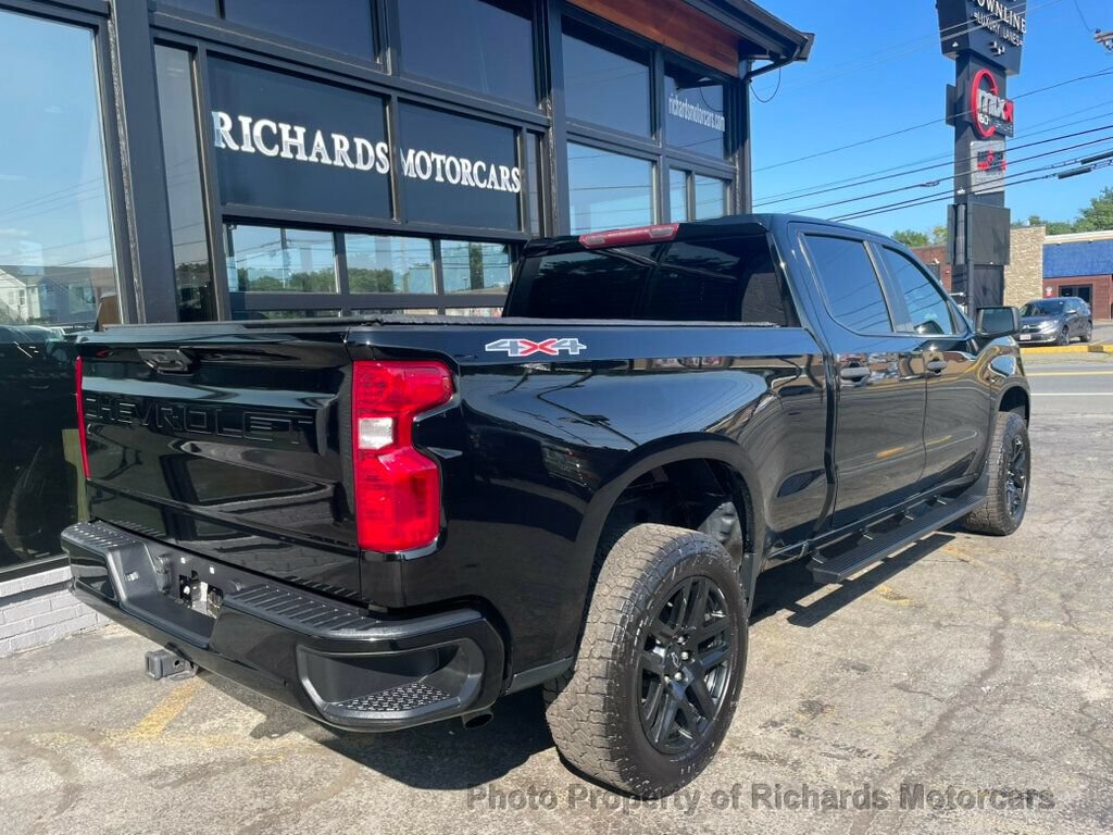Used 2022 Chevrolet Silverado 1500 Custom AWD/4WD image 2
