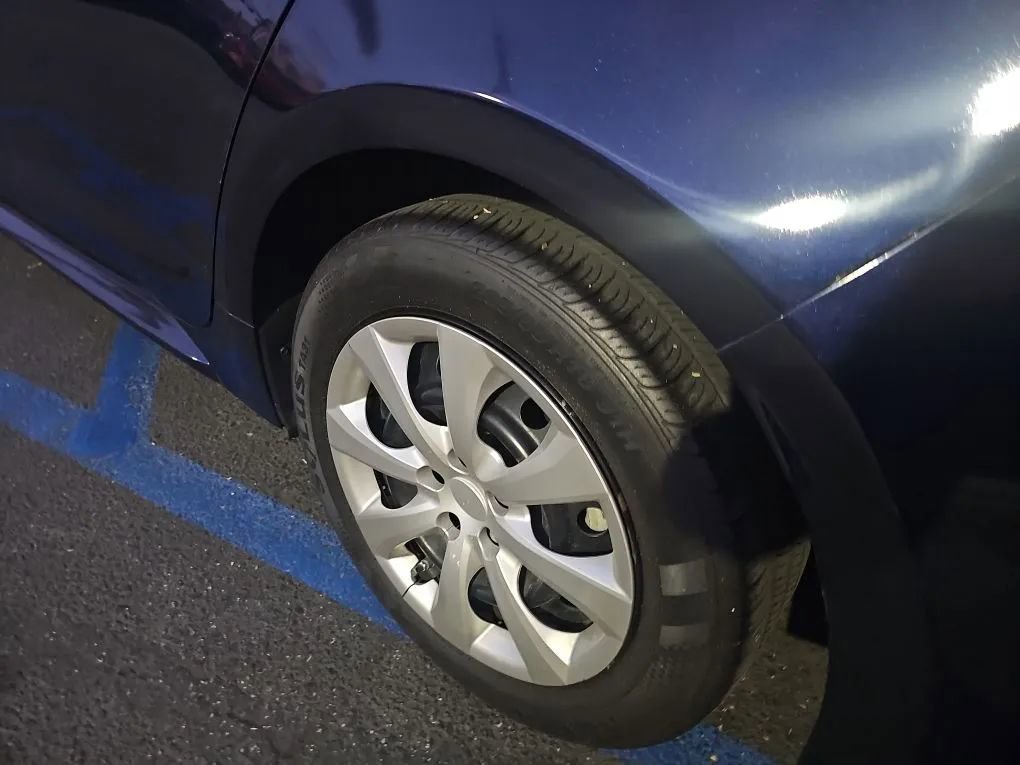 Used 2021 Toyota Corolla LE image 23