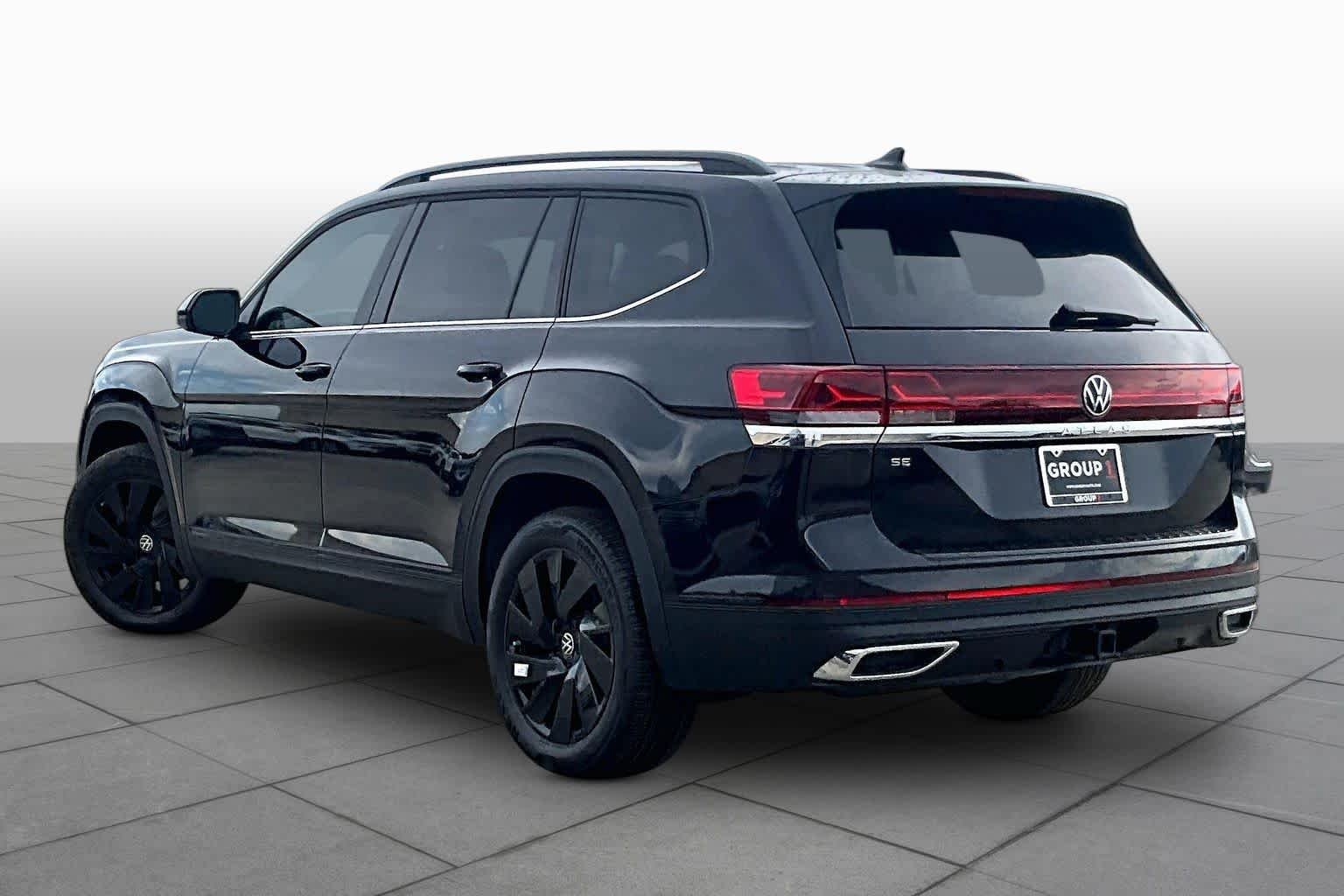 New 2026 Volkswagen Atlas SE FWD image 12
