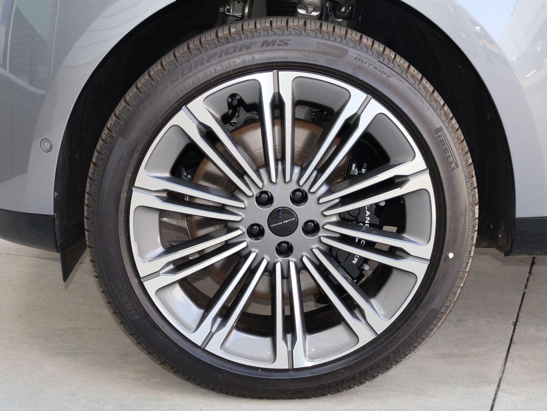 Used 2026 Land Rover Range Rover SE AWD/4WD image 18