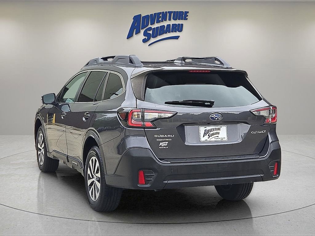 Used 2020 Subaru Outback Premium image 5