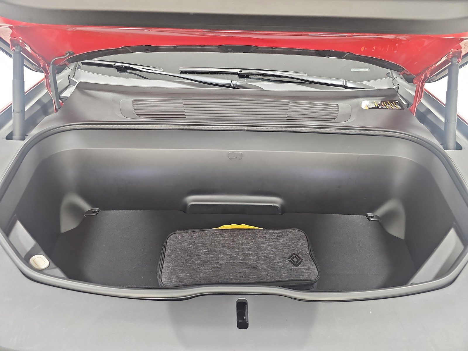 Used 2023 Rivian R1T Adventure image 14