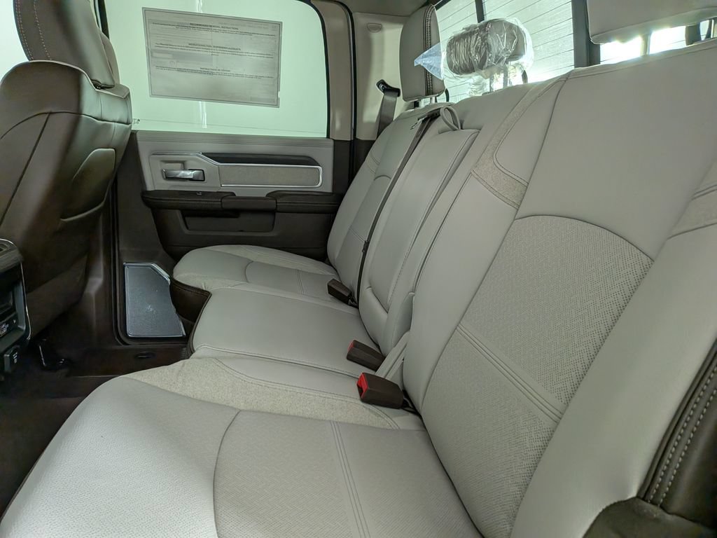 New 2026 RAM 3500 Laramie AWD/4WD image 29
