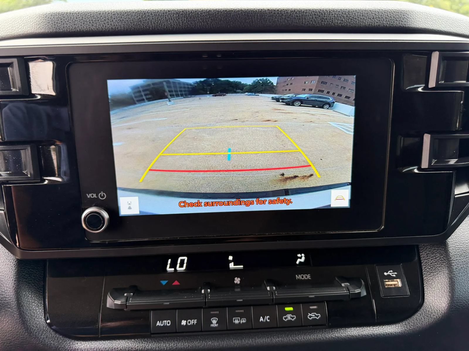 Used 2024 Toyota Tundra SR AWD/4WD image 22