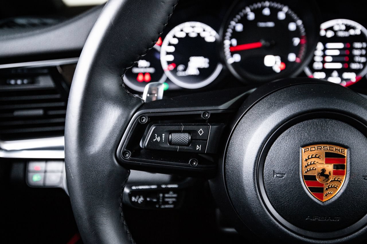 Certified 2023 Porsche Panamera image 17