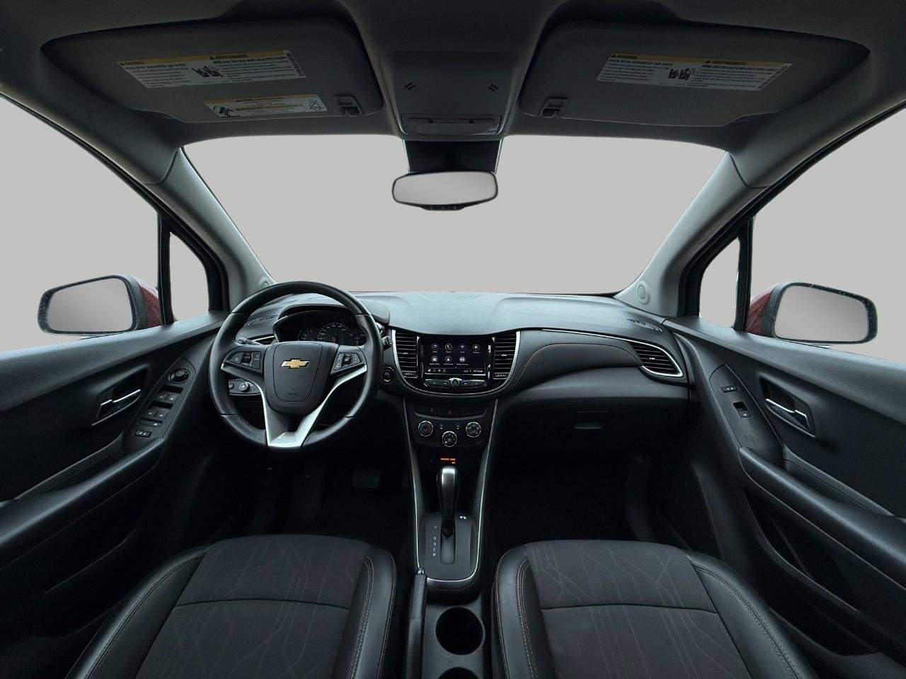 Used 2022 Chevrolet Trax LT w/ LT Convenience Package AWD/4WD image 5