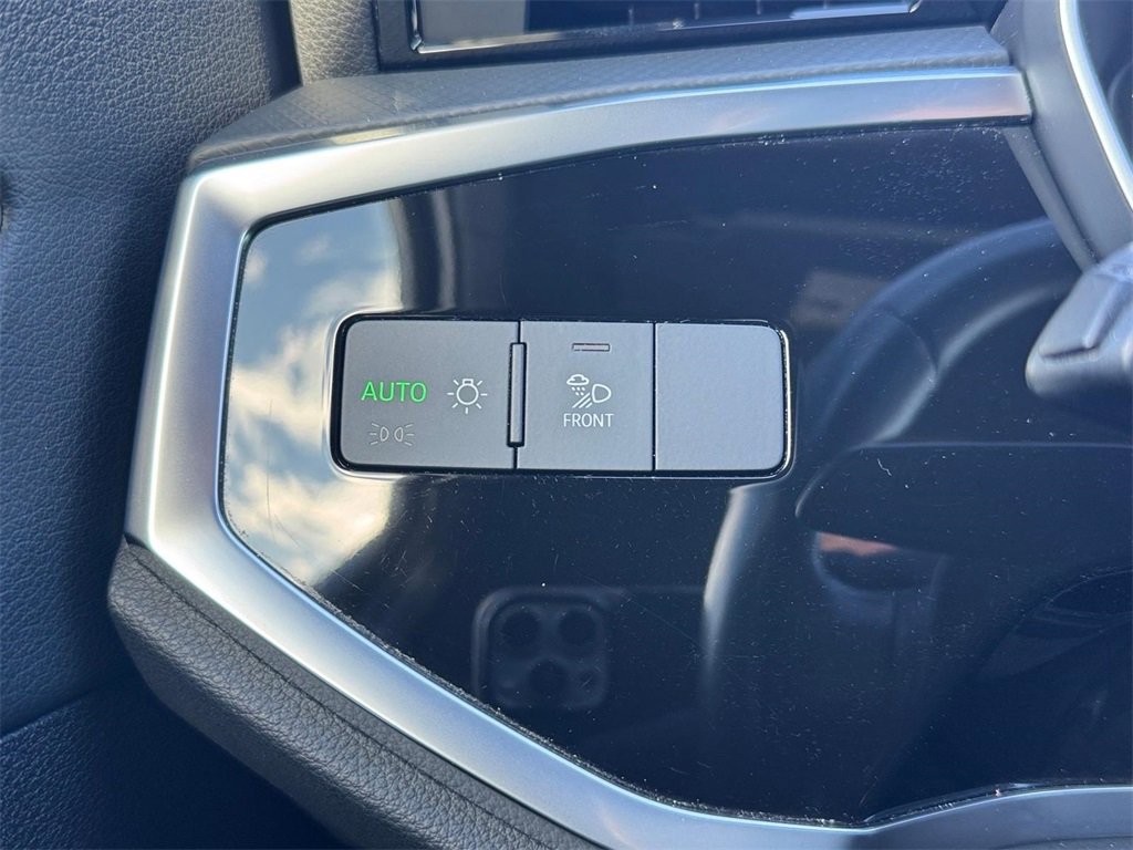 Used 2023 Audi Q3 2.0T Premium image 23