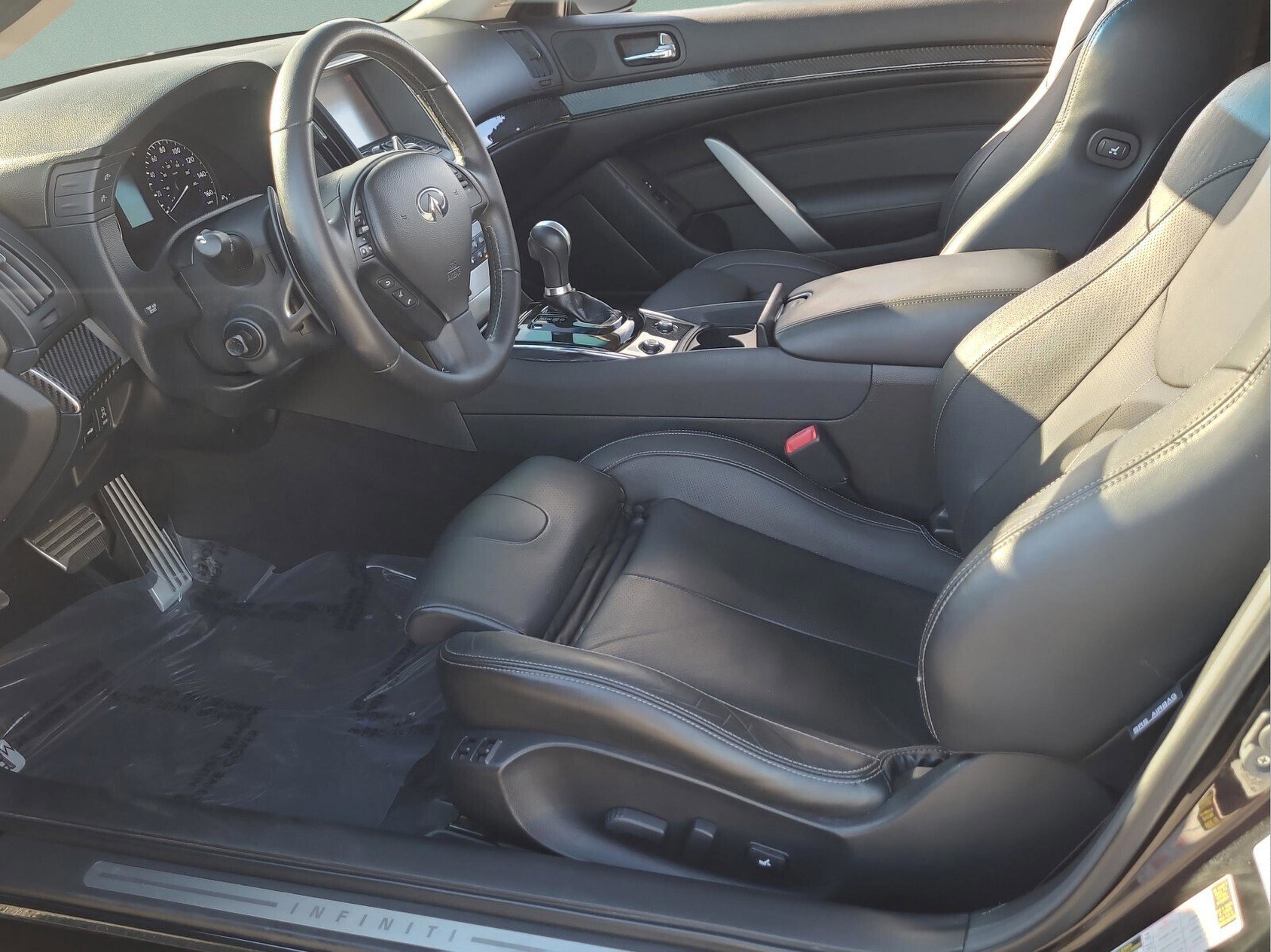 Used 2015 INFINITI Q60 Journey w/ Premium Package image 12