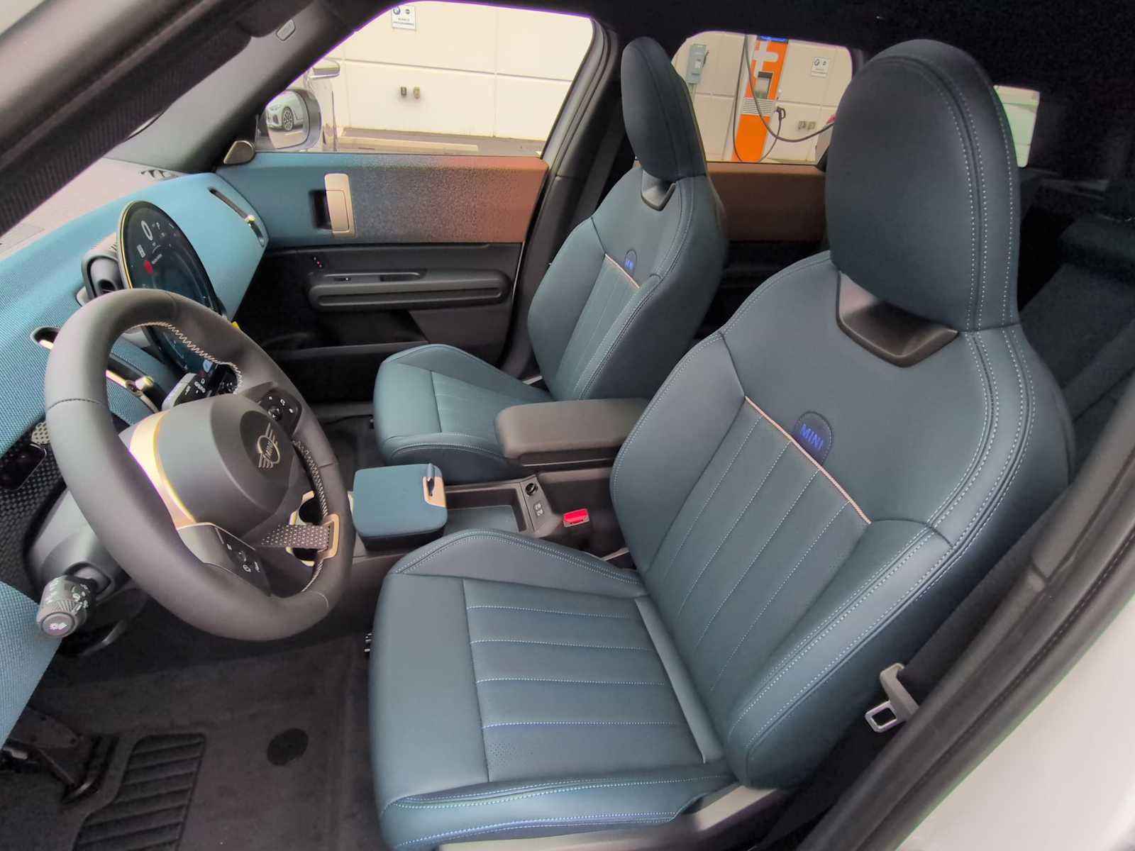 New 2025 MINI Cooper Countryman S w/ Comfort Package Max image 17