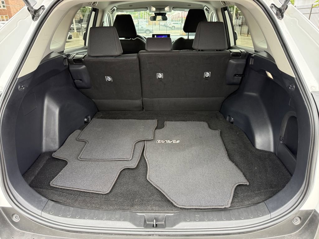 Certified 2024 Toyota RAV4 LE AWD/4WD image 23