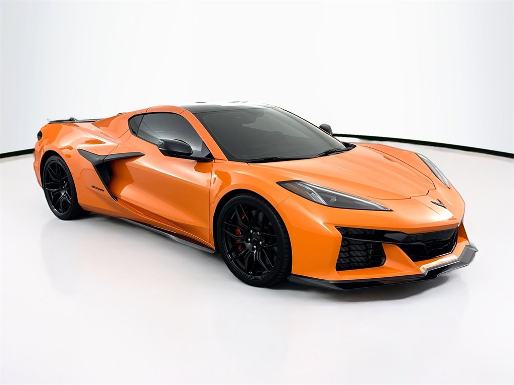 Used 2023 Chevrolet Corvette Z06 image 3