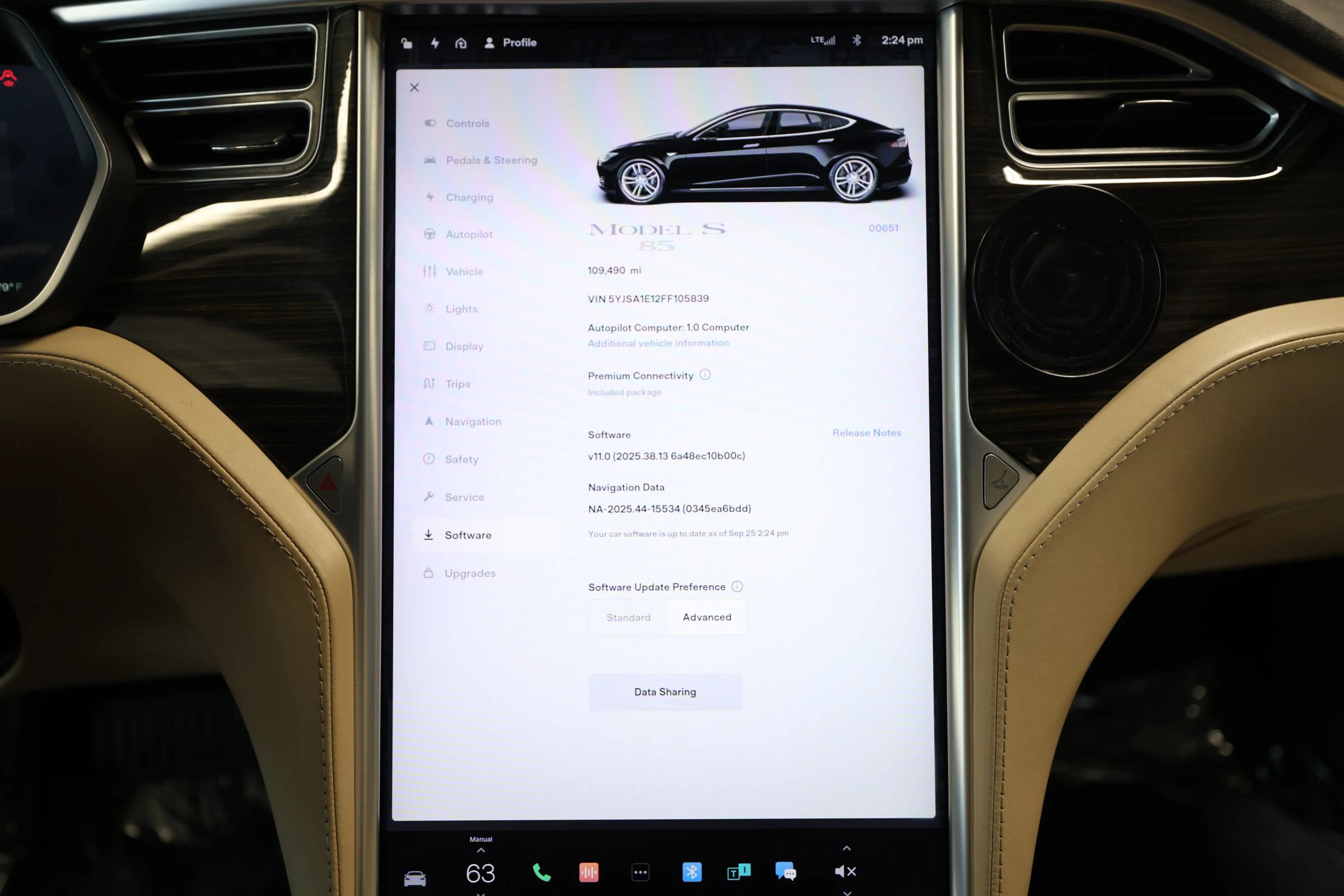Used 2015 Tesla Model S 85 RWD image 54