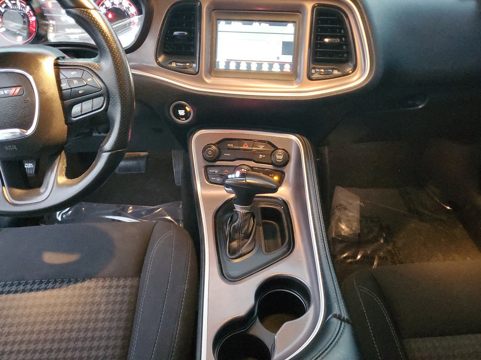 Certified 2022 Dodge Challenger SXT w/ Blacktop Package image 12