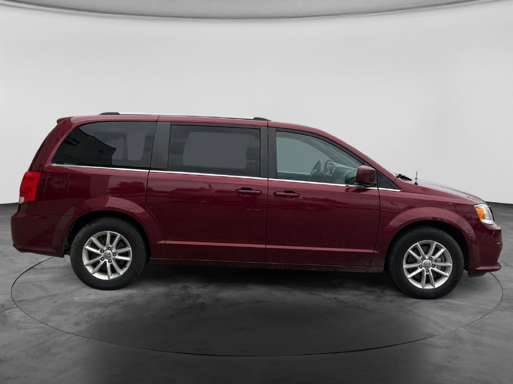Used 2019 Dodge Grand Caravan SXT FWD image 10