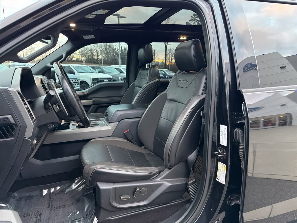 Used 2019 Ford F150 Raptor w/ Equipment Group 801A Mid image 9