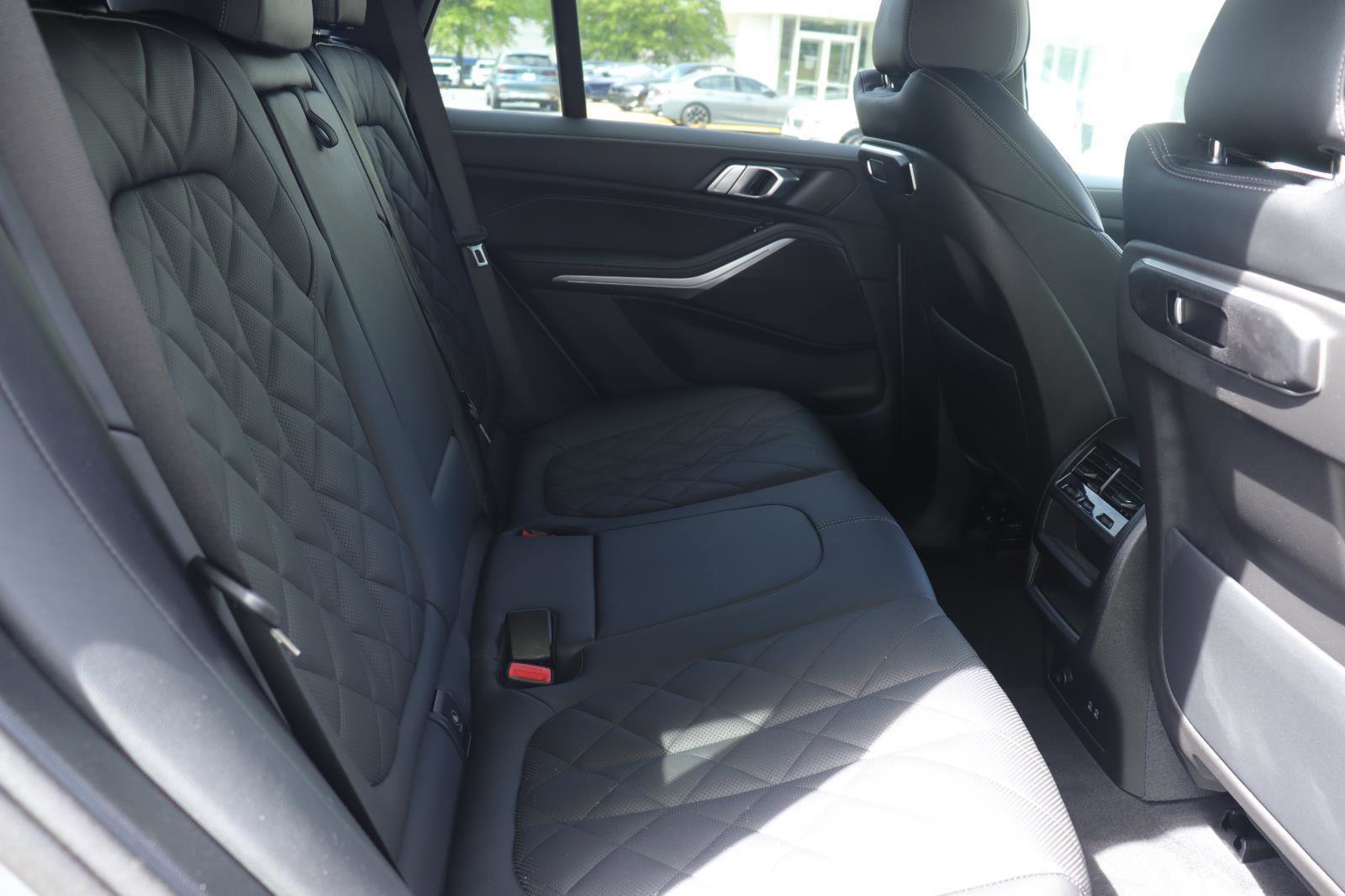 Used 2024 BMW X5 xDrive40i w/ Parking Assistance Package image 22