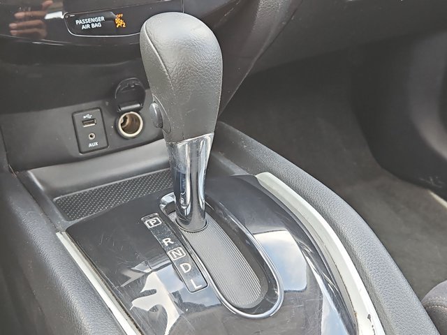 Used 2016 Nissan Rogue S AWD/4WD image 12