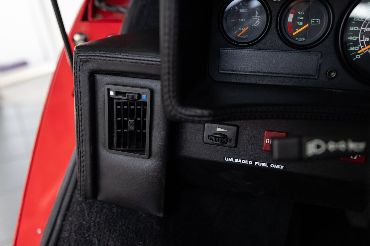 Used 1989 Lamborghini Countach Coupe RWD image 19