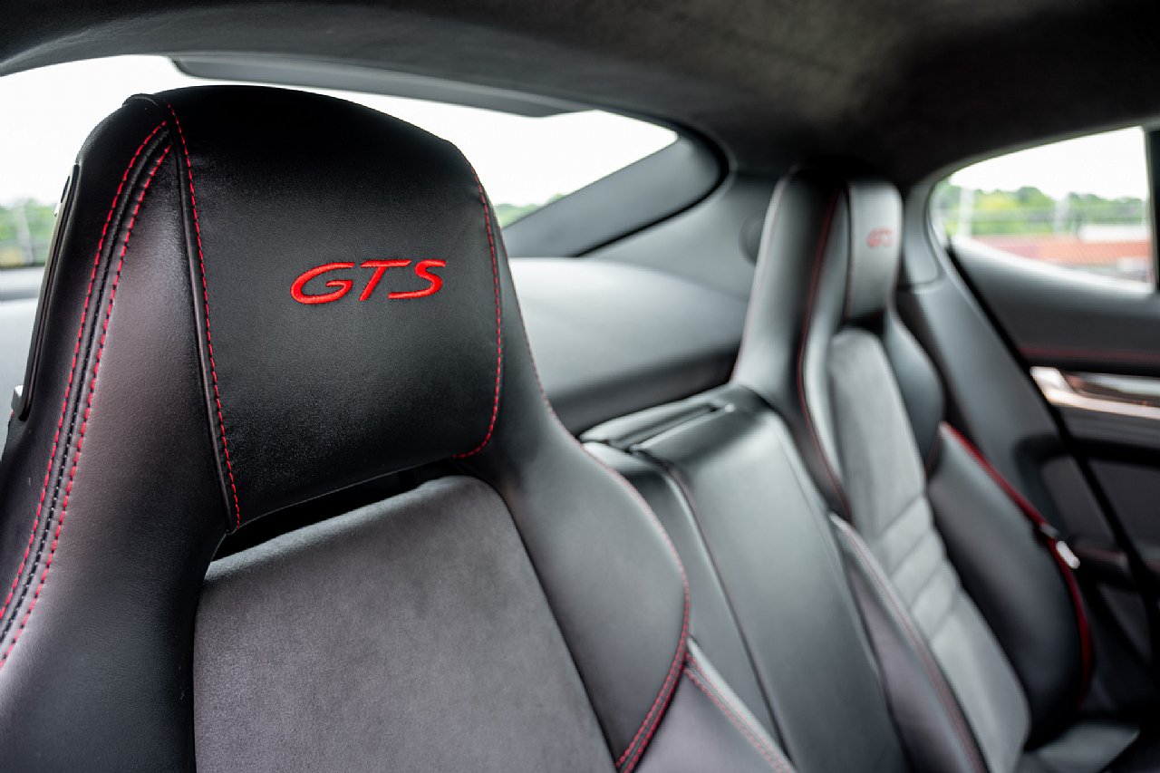 Used 2015 Porsche Panamera GTS AWD/4WD image 25