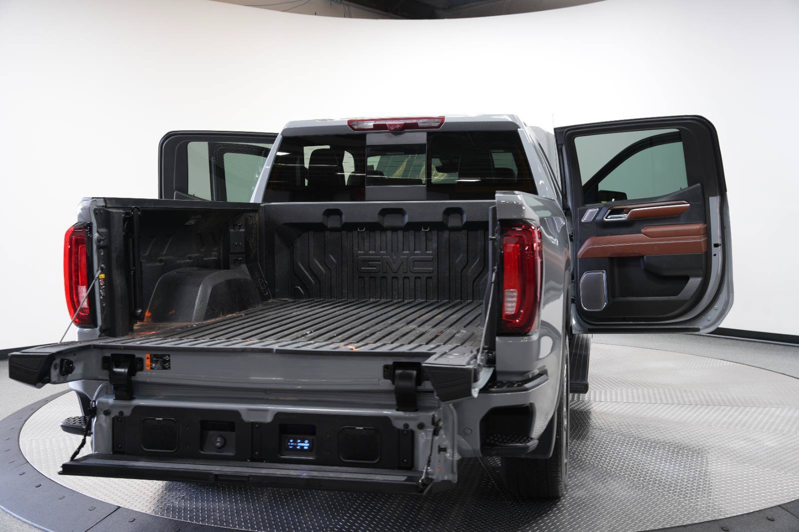 Used 2025 GMC Sierra 1500 Denali Ultimate AWD/4WD image 14