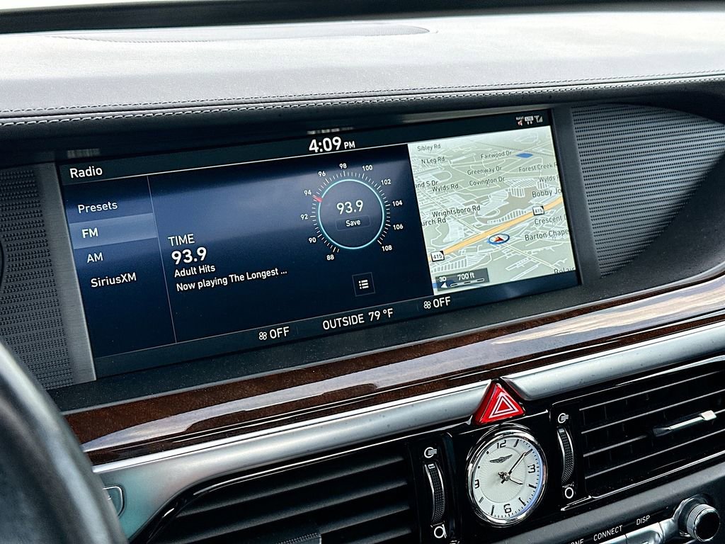 Used 2019 Genesis G90 3.3T Premium RWD image 13
