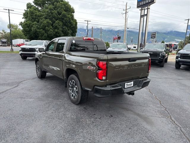 Used 2024 Chevrolet Colorado Z71 w/ Z71 Convenience Package 2 AWD/4WD image 3