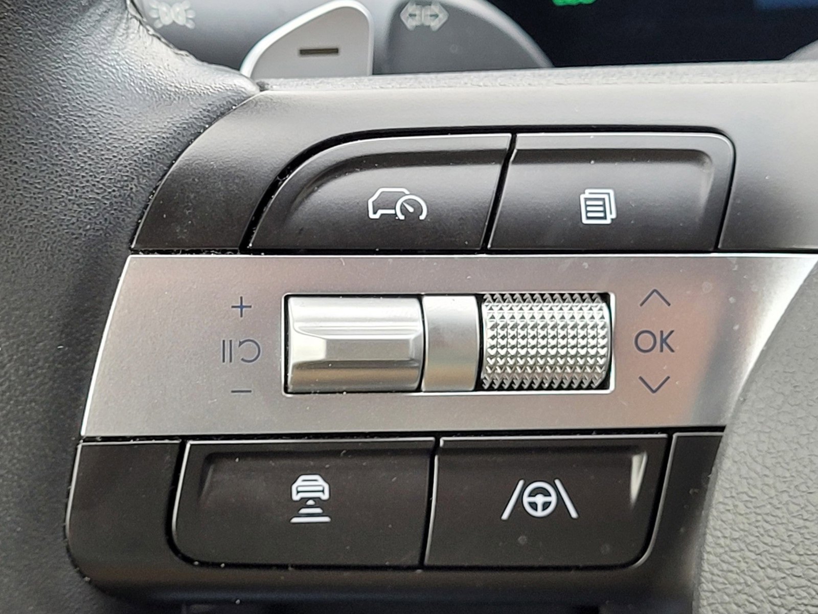 Certified 2025 Hyundai Sonata Limited image 24