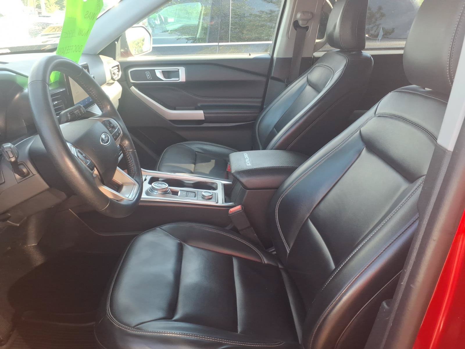 Used 2021 Ford Explorer XLT w/ Equipment Group 202A AWD/4WD image 7