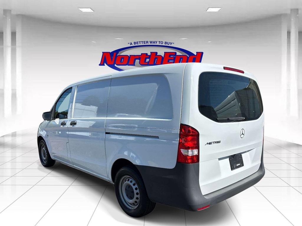 Used 2021 Mercedes-Benz Metris image 4